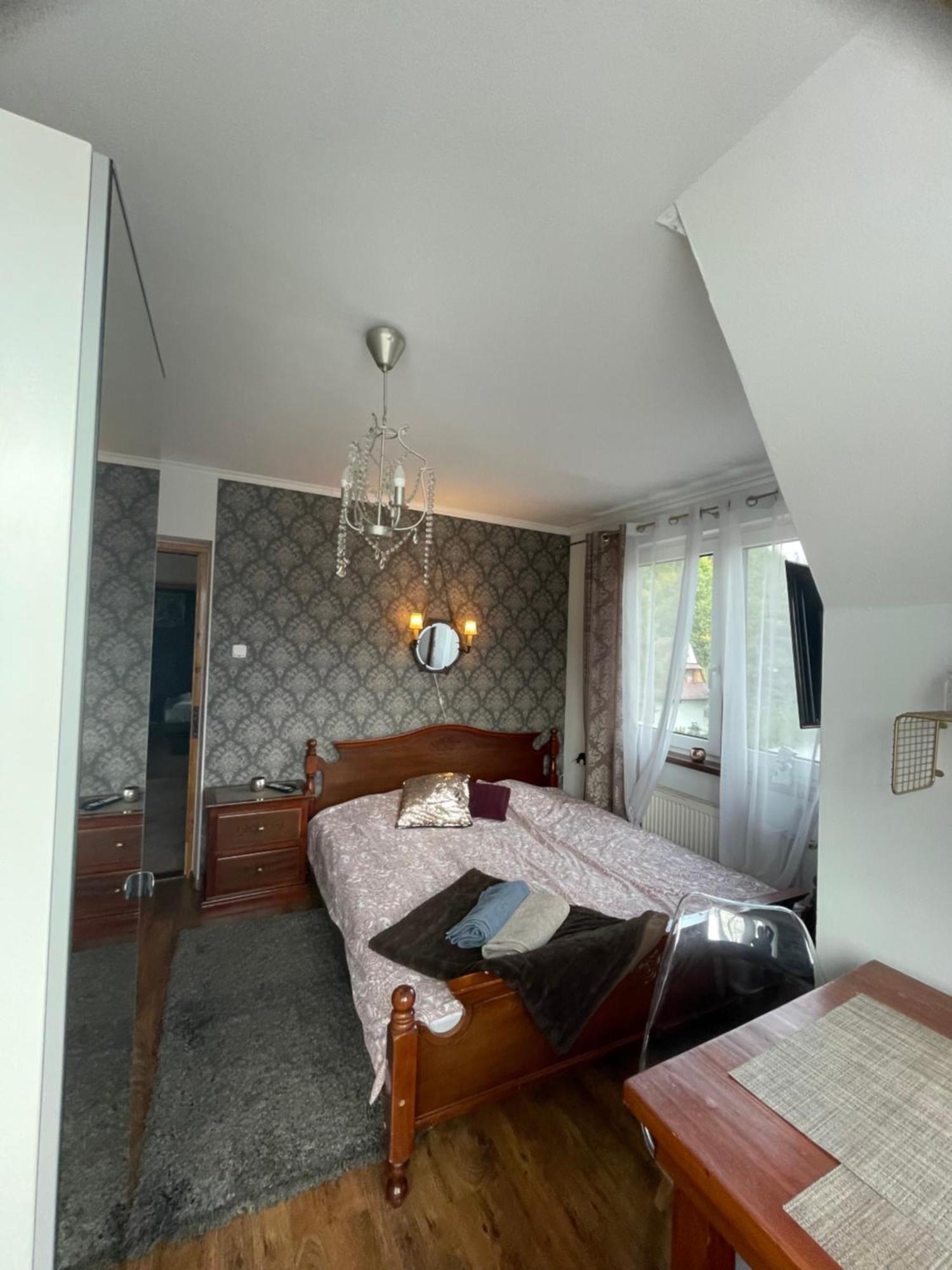 Apartamenty I Pokoje U Staszelow 포로닌 외부 사진