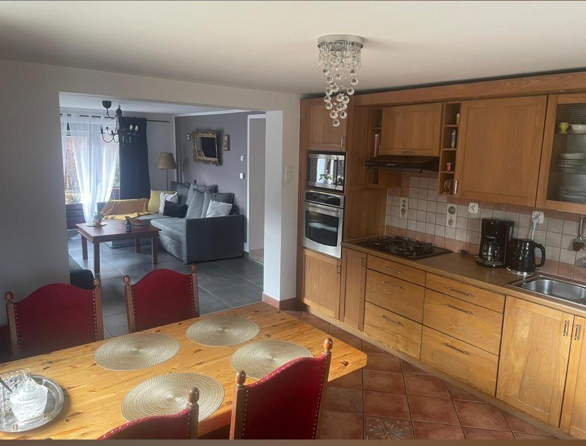 Apartamenty I Pokoje U Staszelow 포로닌 외부 사진